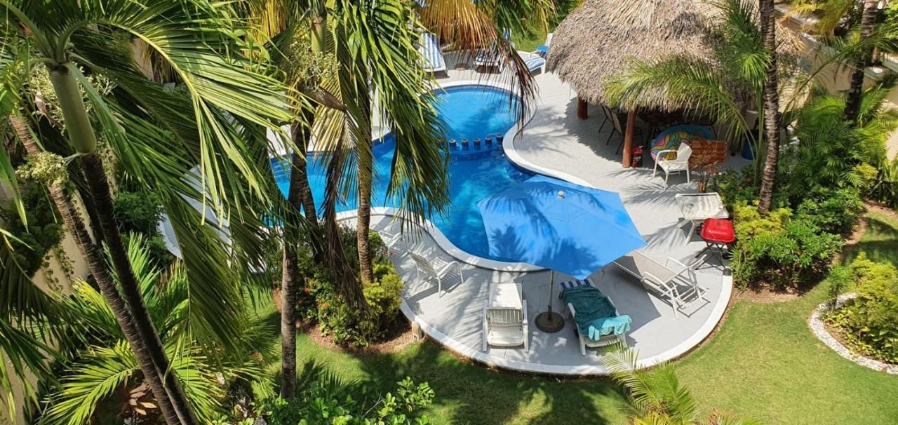 In Center With Pool *